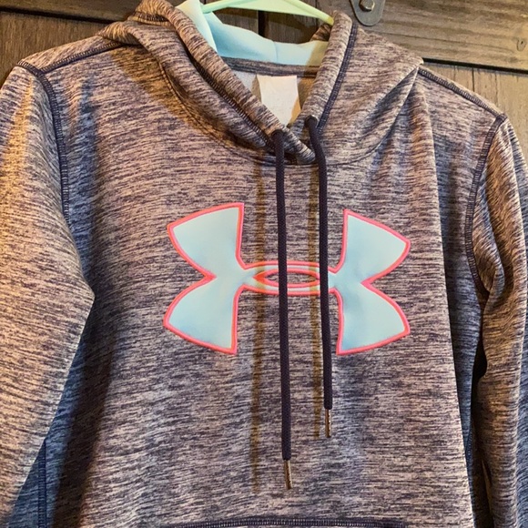 Girls Under Armour Hoodie - Picture 2 of 3